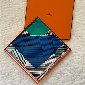 BRAND NEW Hermes Scarf